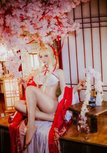 饥渴的女人三级在线观看_全集电影手机在线观看
