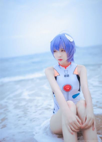 扒开美女内裤又摸又亲_1080在线观看完整版