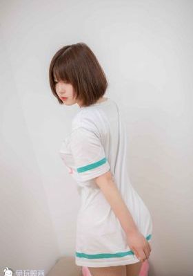 游泳的女运动员_BD韩语免费播放