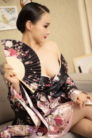 中文版淫秽的美容院_HD电影在线观看