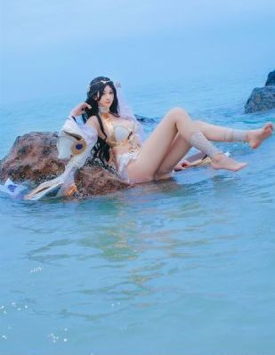 美女故意撞到黑老大_HD视频大全